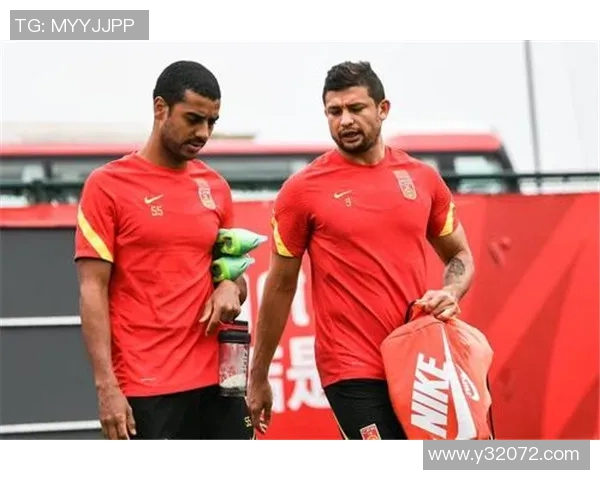 乌德勒青年与前进之鹰的激烈对决揭示足球战术与团队精神的较量 乌德勒青年与前进之鹰的激烈对决揭示足球战术与团队精神的较量