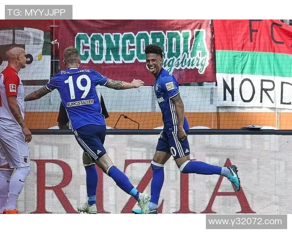 沙尔克04客场遭遇惨败,遭遇两连败危机加剧 沙尔克04客场遭遇惨败,遭遇两连败危机加剧